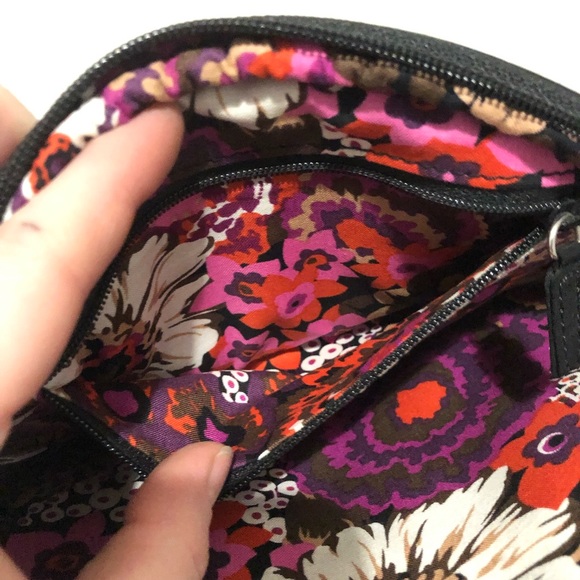 Vera Bradley Crossbody Purse Black Zigzag Pattern - Picture 12 of 13